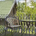 Konukevi Flair-hotel Neeth 3*