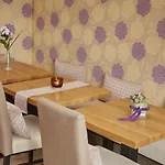 Flair-hotel Neeth Affittacamere 3*