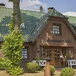 Konukevi Flair-hotel Neeth Lehmkuhlen