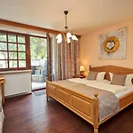 Affittacamere Flair-hotel Neeth Lehmkuhlen