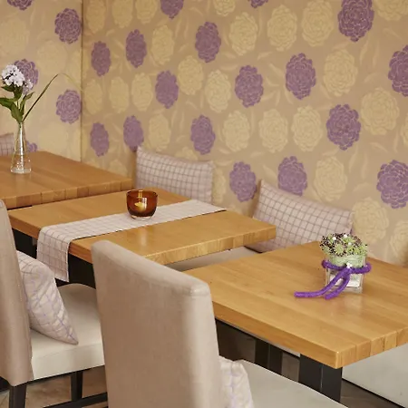 Flair-hotel Neeth Pensionat 3*