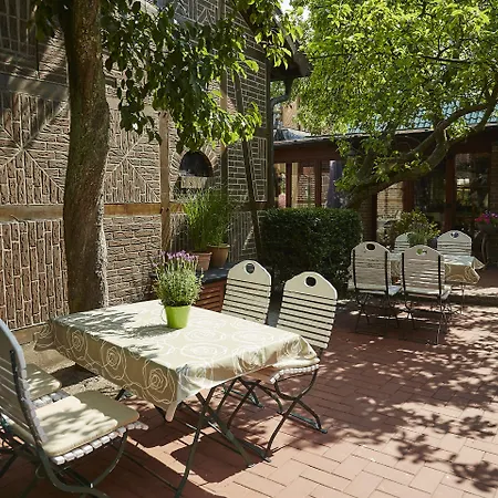 Pensionat Flair-hotel Neeth 3*