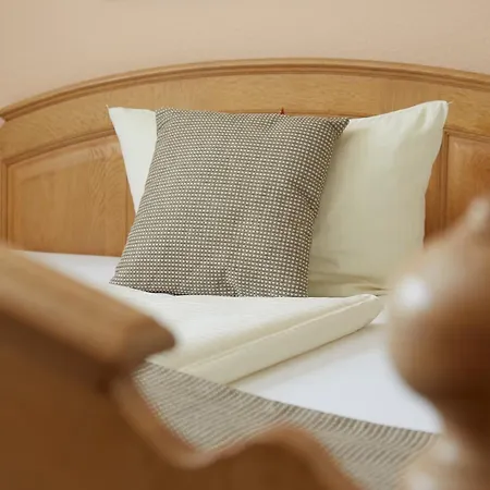 Flair-hotel Neeth Konukevi 3*
