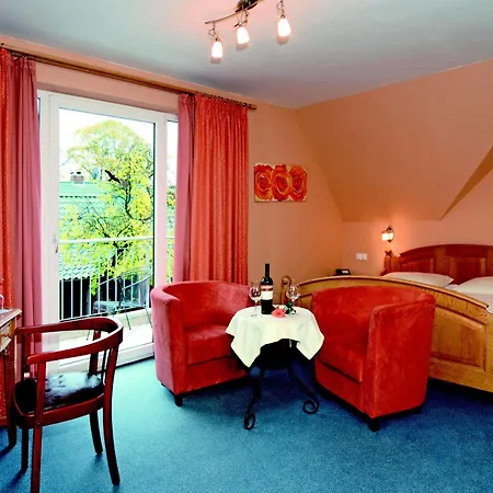 Flair-hotel Neeth 3*