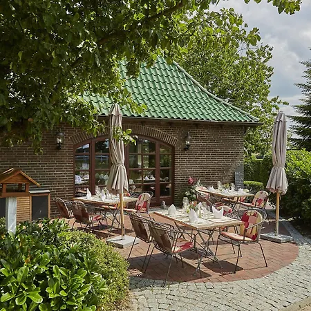 Flair-hotel Neeth 3* Lehmkuhlen