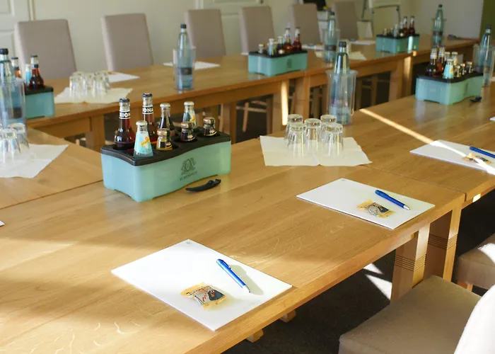 Flair-hotel Neeth 3*